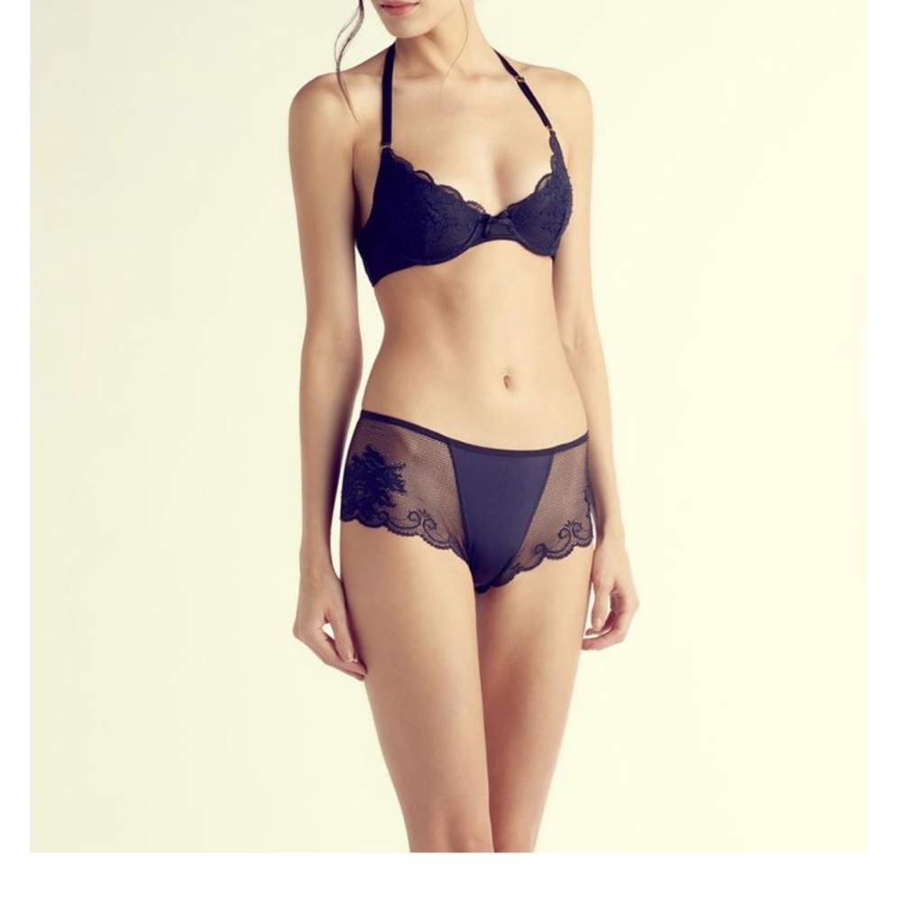 Black 30b bra